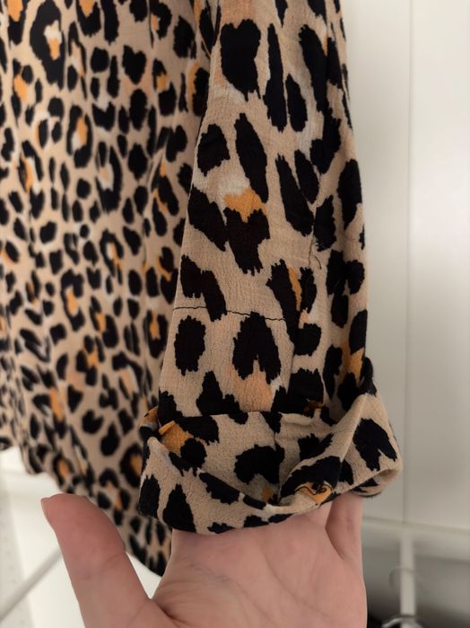 Jacheta subtire animal print Bershka