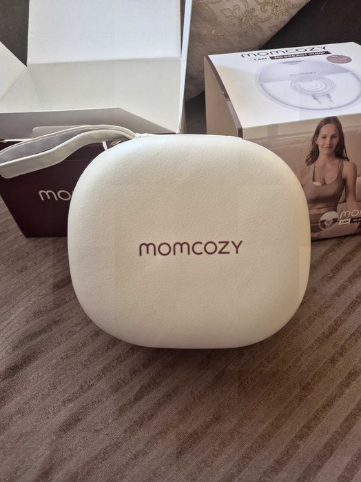 Продавам безжична помпа за кърма Momcozy M5.