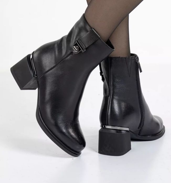 Продам ботильоны женские