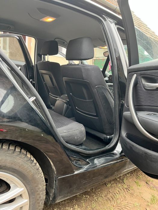 Vând BMW seria 1  1,6i  2009 116CP