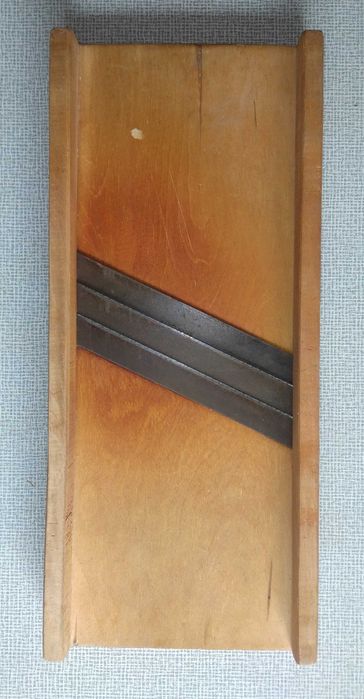 Шинковка деревянная б/у