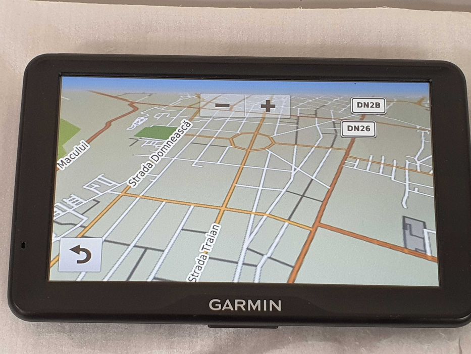Garmin Nuvi 2797LM GPS Navigation 7" Screen