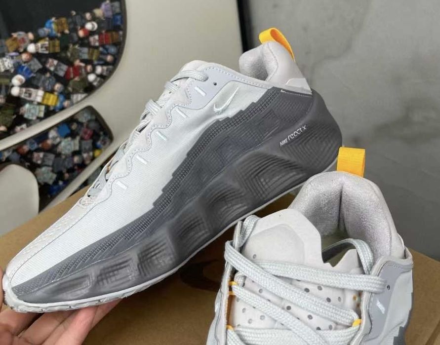 Нови мъжки маратонки Nike air max Ava Rover grey