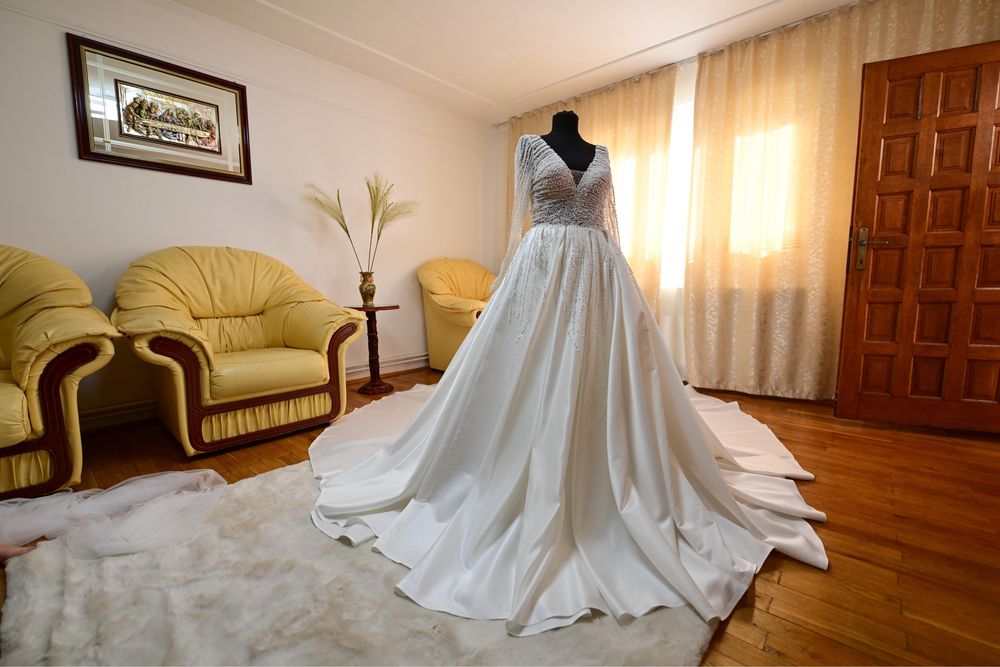 Vand rochie de mireasa