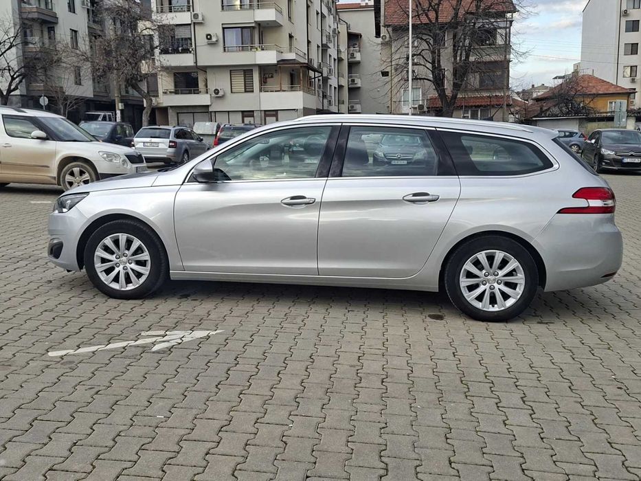 Автомобил Peugeot 308 1.6 HDI
