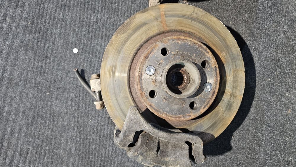 Frane fata Dacia Logan 1