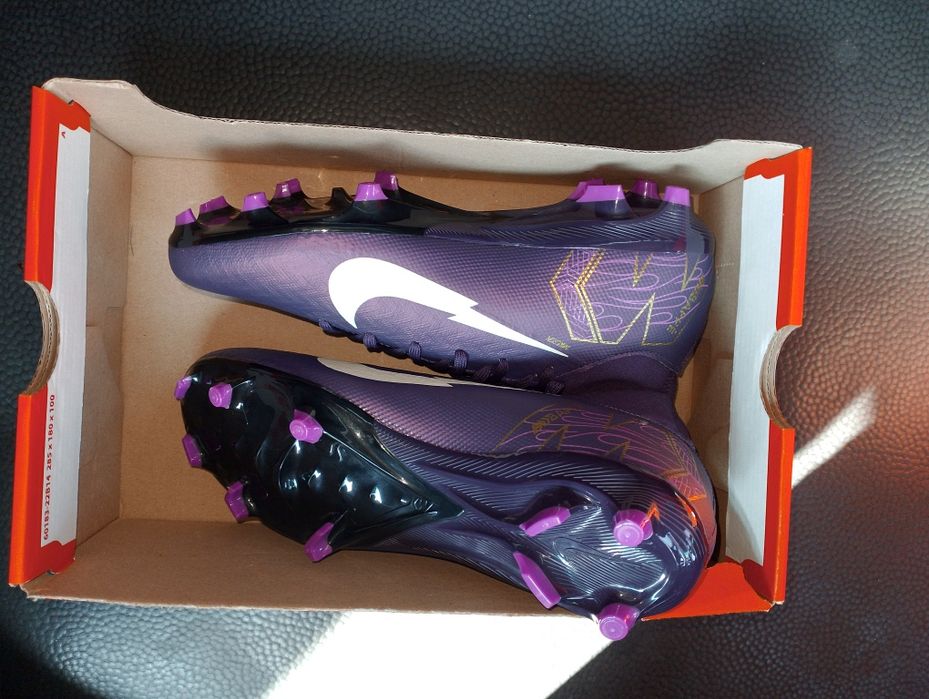 Nike Оригинални Mbape номер 39  и45