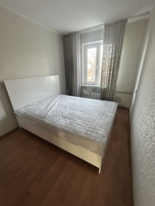 Продам кровать с матрасом