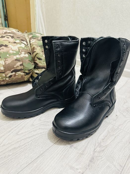 Зимние новые военные берцы