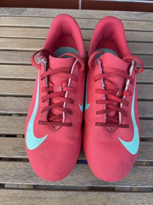 Ghete fotbal nike mercurial