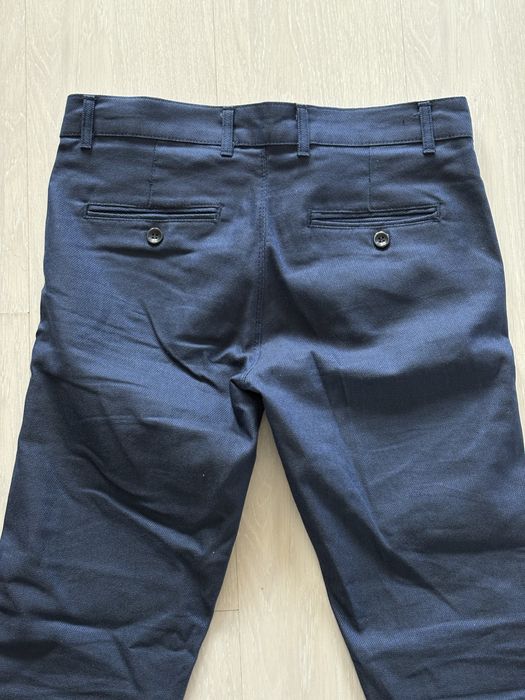 Официален костюм