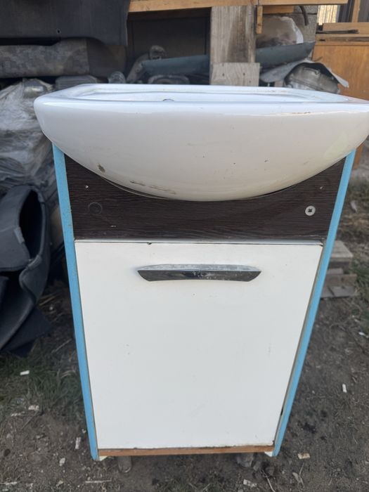 раковина с тумбой