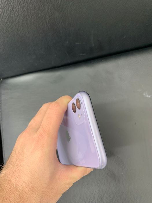 Айфон 11 в хорошем состоянии