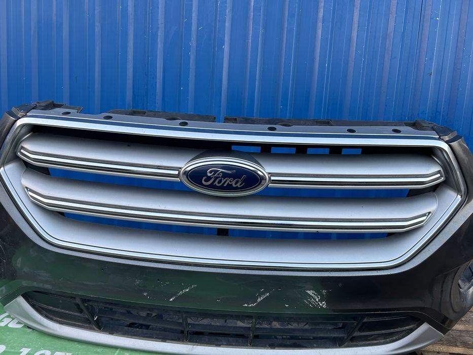 Grilă centrală bară față Ford Kuga 2017