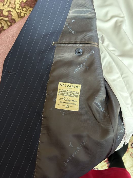 Продам костюм30000тг