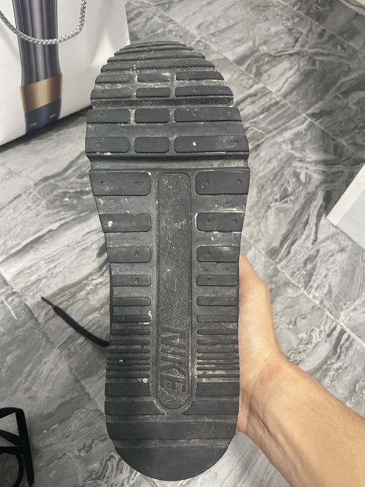 Продаю кроссовки Nike Airmax