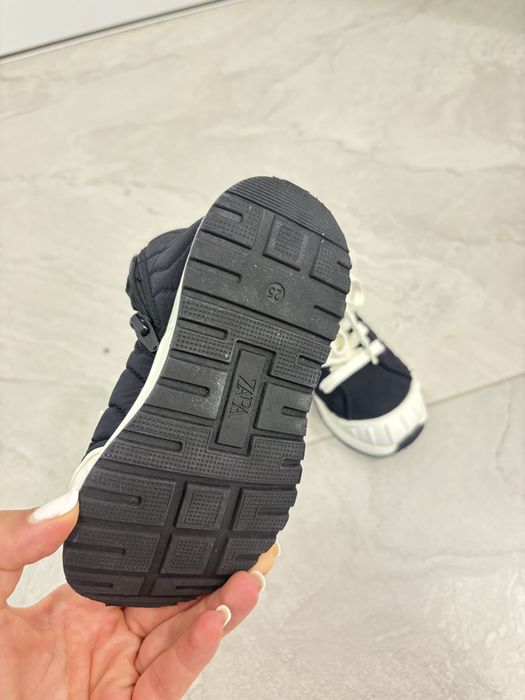 Боти Zara 25 номер