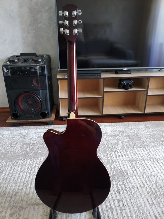 Продам новую гитару