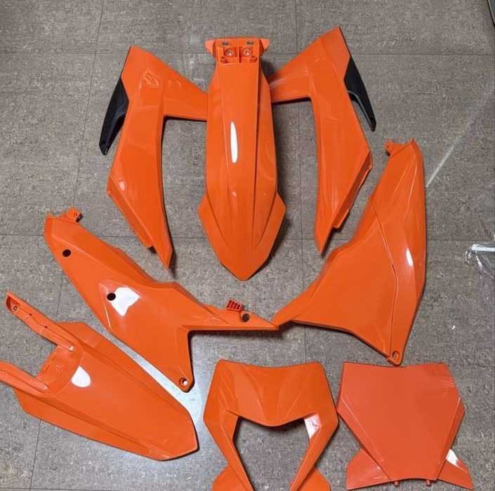 Пластик КТМ 2024 комплект