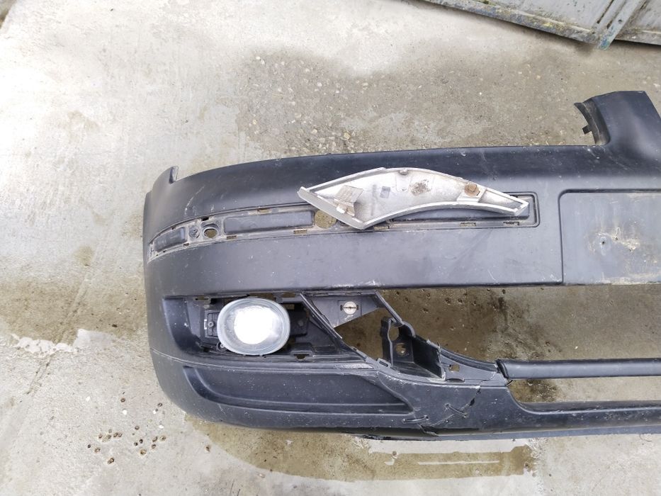 Части за предна броня Seat Leon