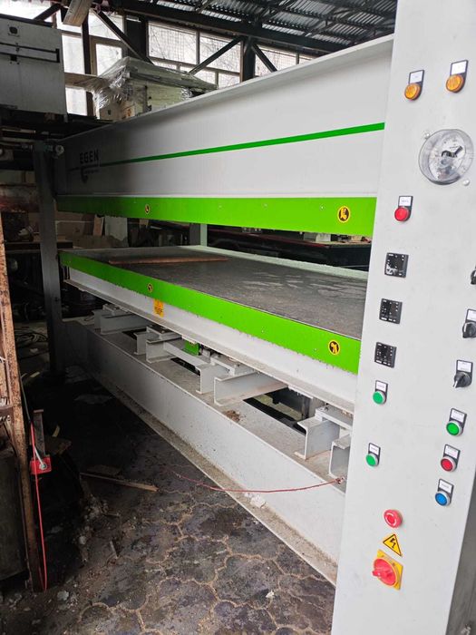 пресс мебельный горячего прессования 1300на3000(турок)