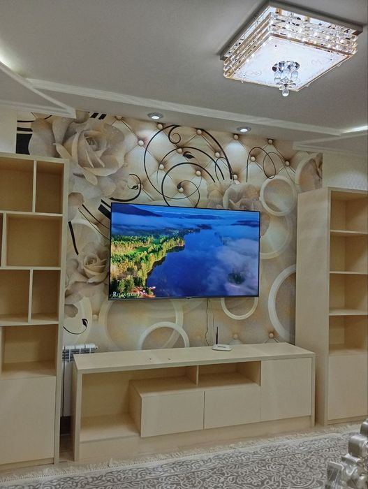 Продается мебель-пенал + под TV.