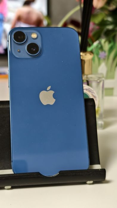 Pentru piese, recarosare, iPhone 13 fara display