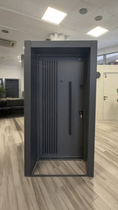 Входна врата с метална каса- Titan