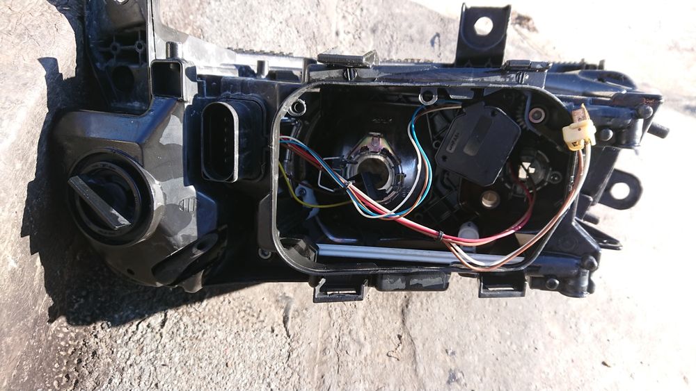 Фар за ауди а6..