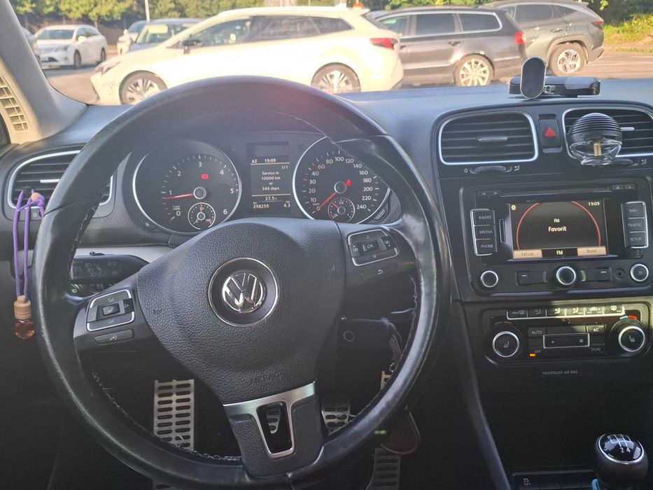Vând VW Golf 6 Style 1.6 TDI 105 CP, an 2012