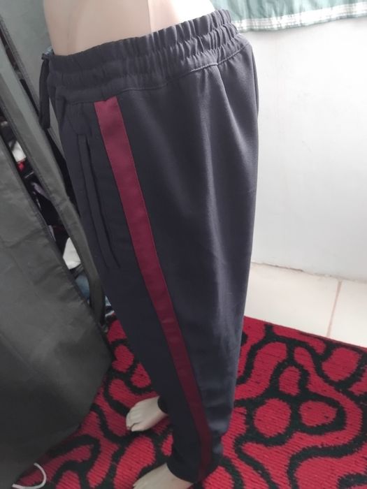 Pantaloni casual