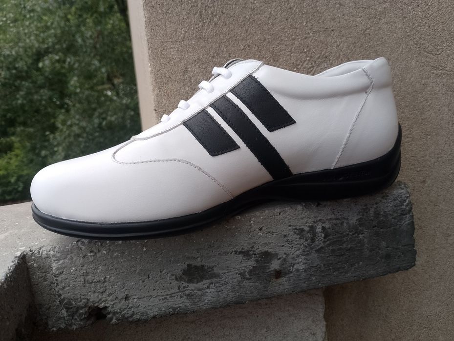 Нови ортопедични обувки NOVA MED