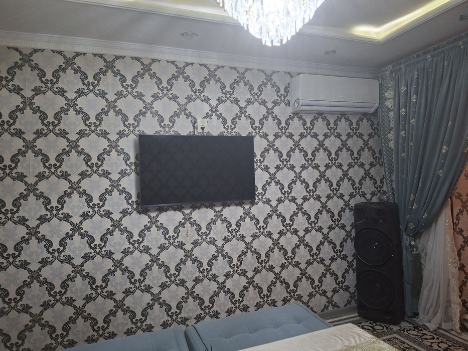 Продаётся 2 комнатная квартира адрес Сагдиана 10 дом оринтер доктор