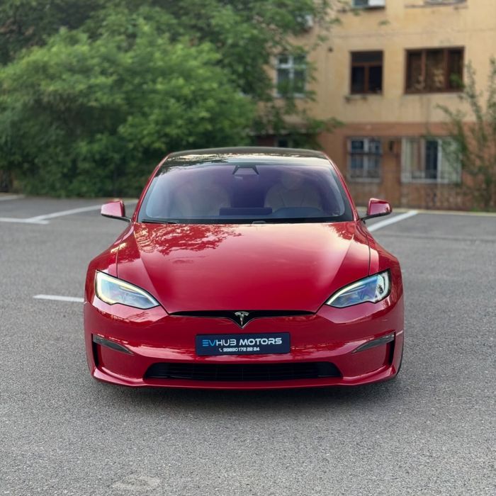 TESLA MODEL S идеальном состоянии