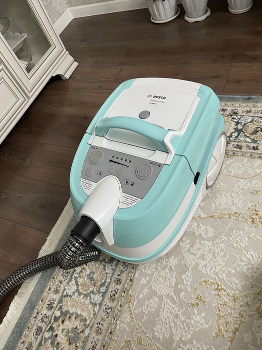 Пылесос Bosch моющи моить матрас ковры диваны