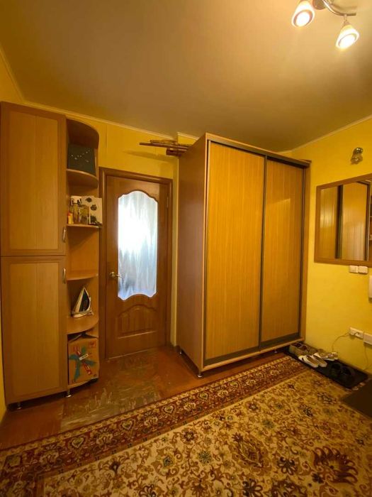 Продам 2 комнатную на 8 мкр