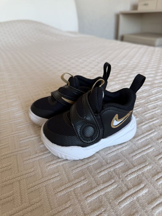 Продам детскую обувь