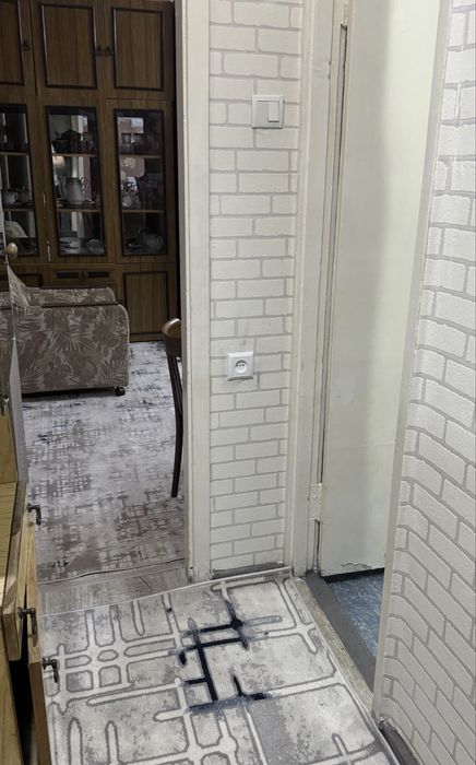 Студентам ! Максим Горький 2в3 комнатная