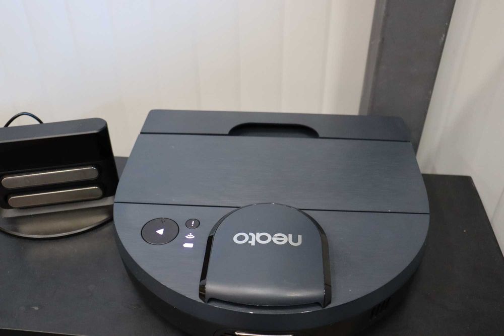 Мощна прахосмукачка робот Neato Robotics D8, Lidar,  100мин., Alexa