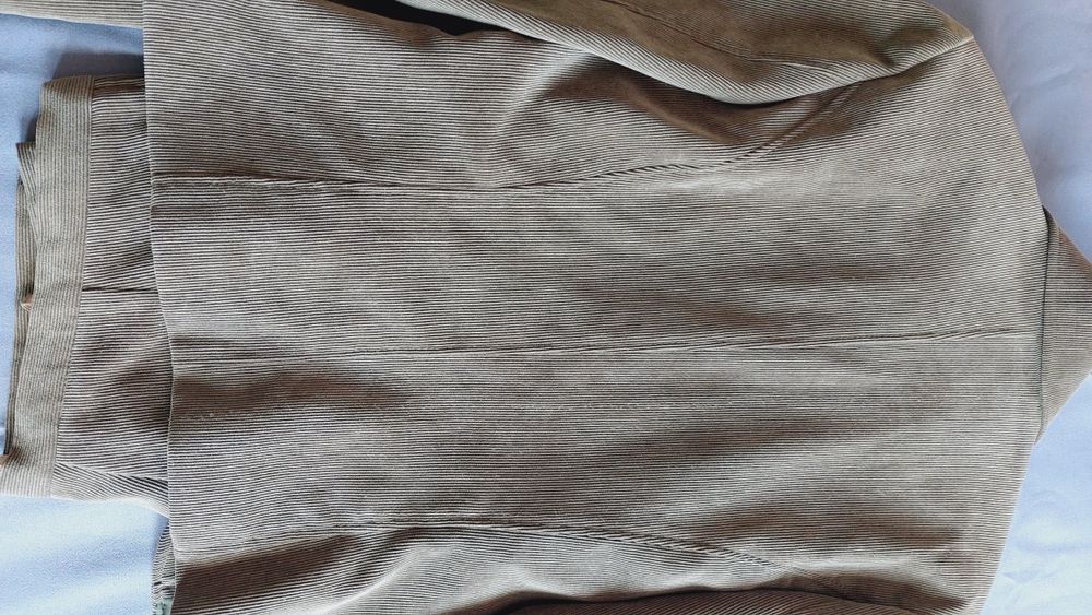 Продам женский костюм