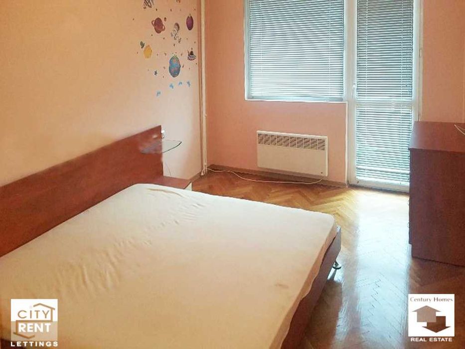 Дава се под наем Четиристаен апартамент в Велико Търново, Център - 110 кв.м за 440 € - Снимка #8