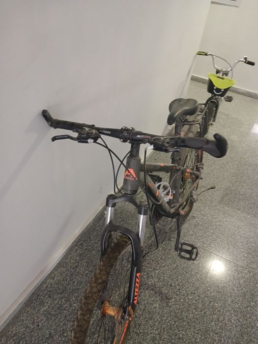 2 ta velosoped sotiladi