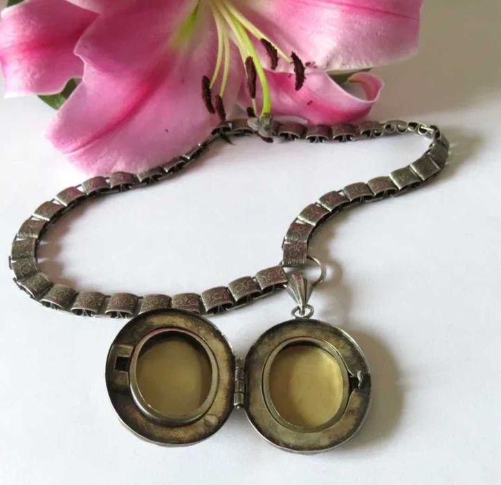 Vechi colier argint masiv cu pandant, Victorian