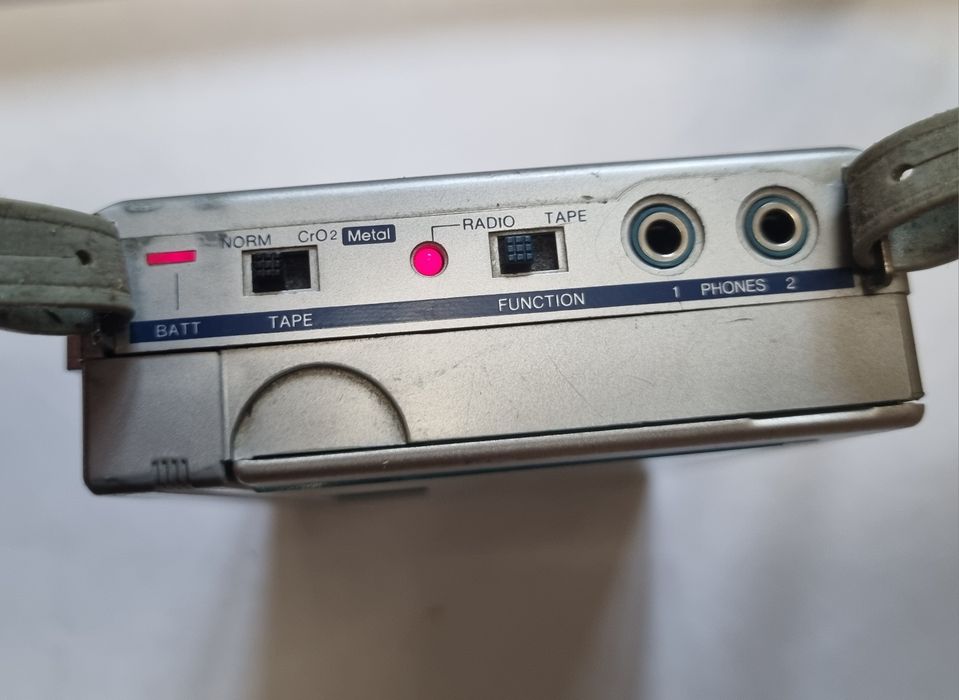 Radiocasetofon portabil de colecție Toshiba KT-S1 Metal