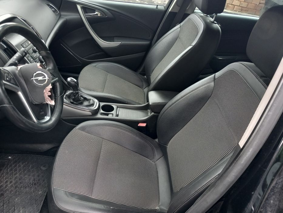 Opel Astra J -1.4Turbo-120кс./2012/-на части