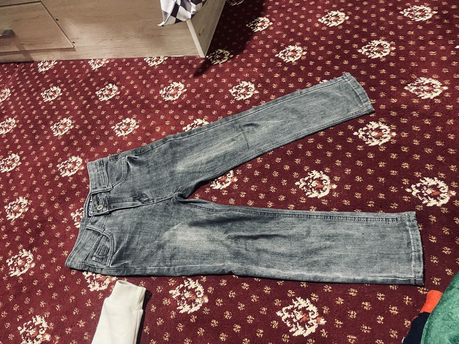 Угил болалар кийимлари яхши холатда