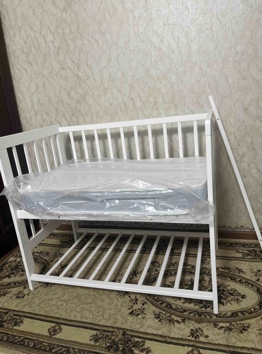 Продам детскую кровать и матрас