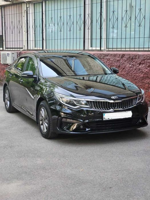 Продам машину Kia K5