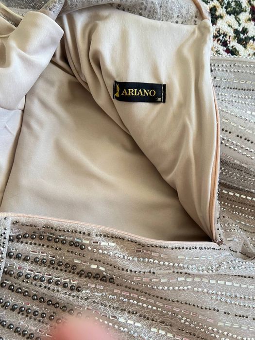 Срочно продантся покупала за 280$ отдам за 987 тысяч С-М размер Турция