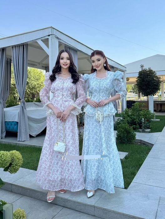 Galuboy kofta yubka M razmer Ayvoriy koynek L razmer  350mingdan